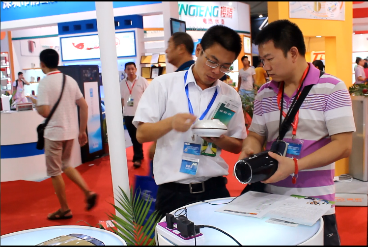 Buyair栢業(yè)2015順德家電交易秋交會 栢業(yè)空氣 CHA本草空氣凈化器